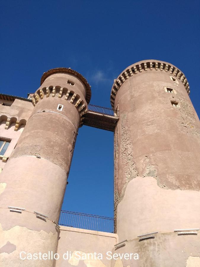 Casavacanze Peperosa Civitavecchia Exteriör bild